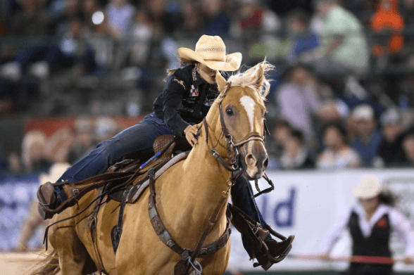 What Are the Main Judging Criteria in Barrel Racing Competitions?
