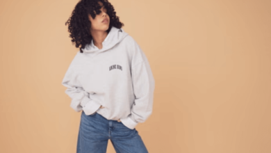 Essentials Hoodies Shaping the Modern American Street Style