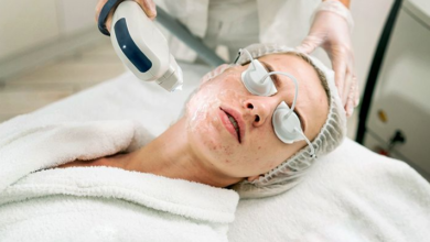 How to Make Pimples Less Red and Less Noticeable