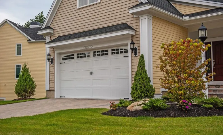 Find Affordable Modern Garage Doors in Sacramento Homes
